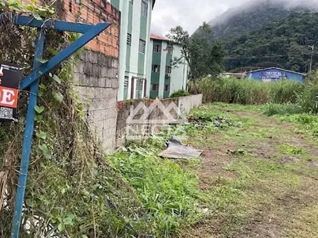 Terreno com 2200m², à venda, no bairro Martim de Sá em Caraguatatuba