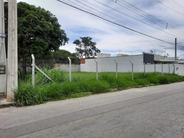 Terreno com 525m², à venda, no bairro Água Preta em Pindamonhangaba