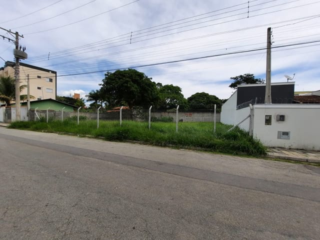 Terreno com 525m², à venda, no bairro Água Preta em Pindamonhangaba