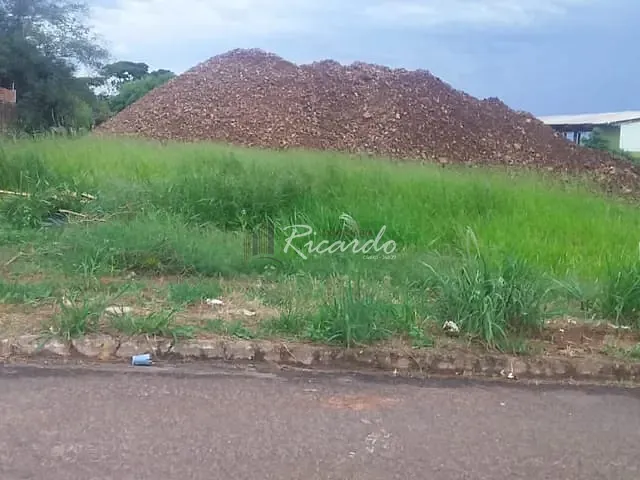 Terreno com 283m², à venda, no bairro Centro em Sabáudia