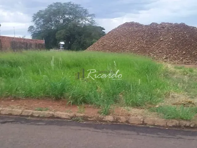 Terreno com 283m², à venda, no bairro Centro em Sabáudia