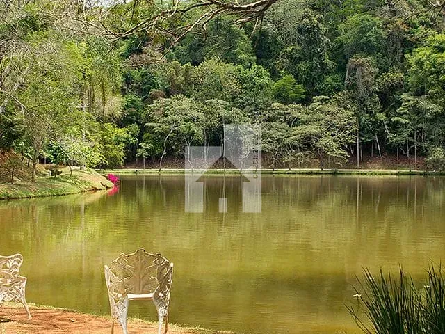 Terreno com 1000m², à venda, no bairro Alpes dos Araçás (Jordanésia) em Cajamar