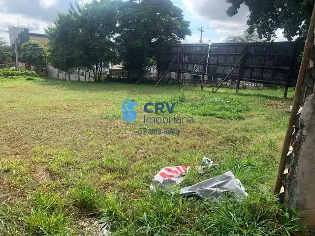 Terreno com 984m², à venda, no bairro Centro em Londrina