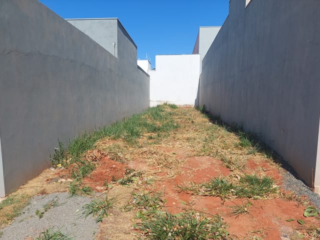 Terreno com 125m², à venda, no bairro Novo Jardim Stábile em Birigüi