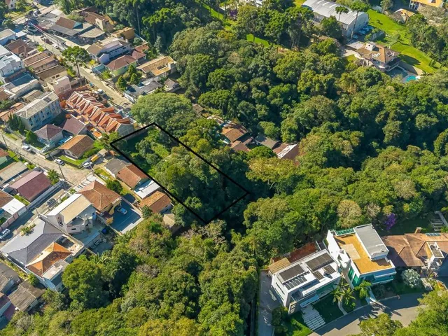Terreno com 1607m², à venda, no bairro Campo Comprido em Curitiba