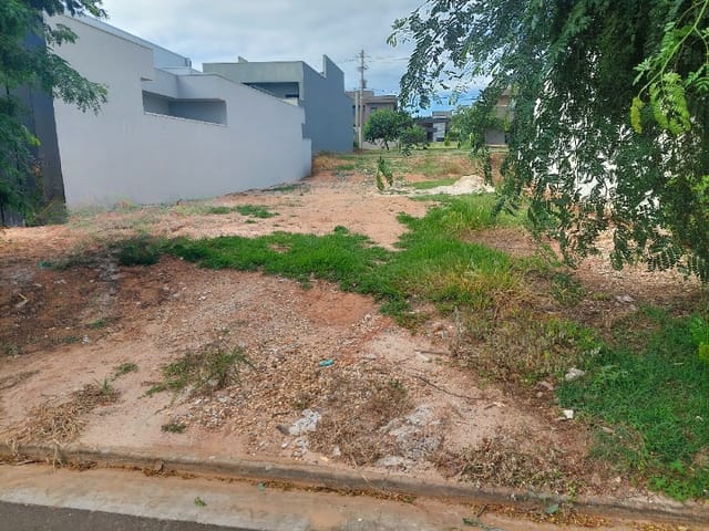 Terreno com 275m², à venda, no bairro Jardim Pinheiros em Birigüi