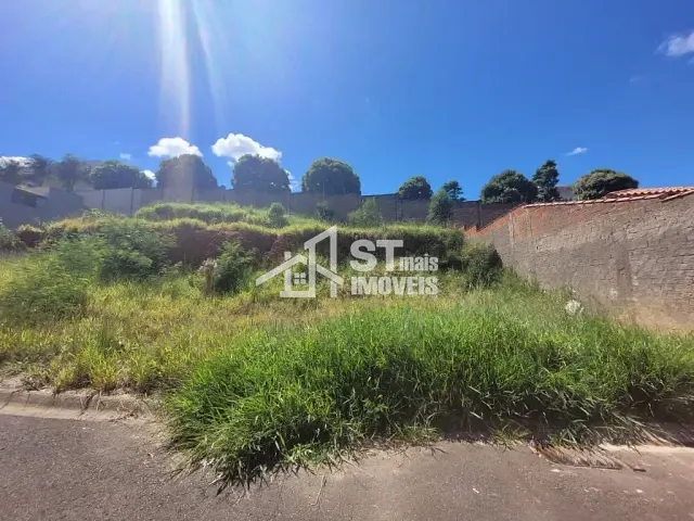 Terreno com 200m², à venda, no bairro Jardim Rio Verde em Andradas