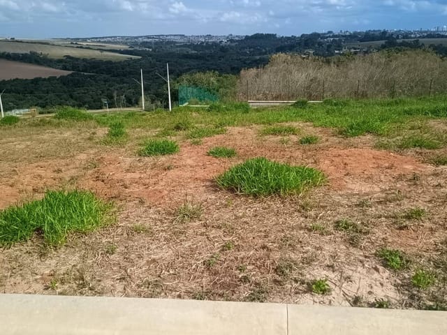 Terreno com 200m², à venda, no bairro Jardim Carvalho em Ponta Grossa