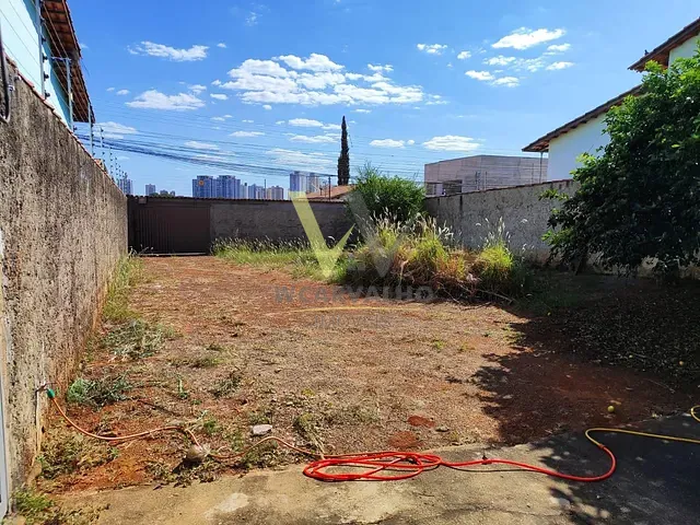 Terreno com 360m², à venda, no bairro Jardim Europa em Anápolis