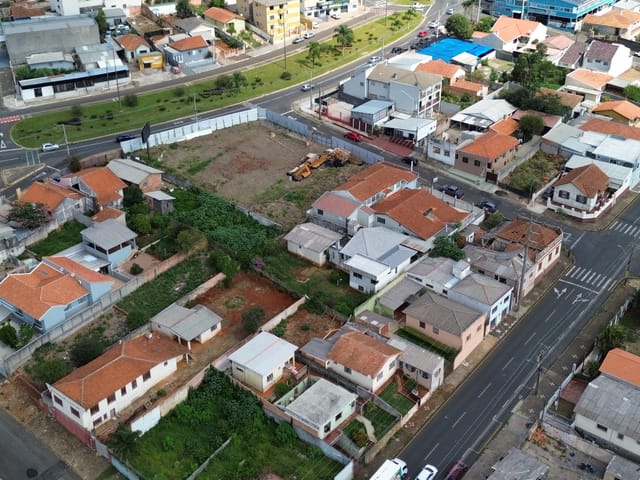 Terreno com 560m², à venda, no bairro Neves em Ponta Grossa