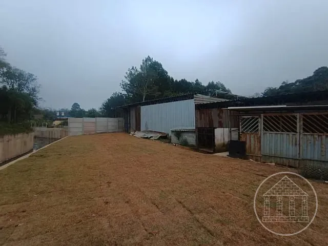Terreno com 3400m², à venda, no bairro Parelheiros em São Paulo