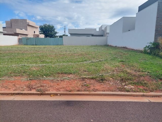 Terreno com 285m², à venda, no bairro Jardim Pinheiros em Birigüi