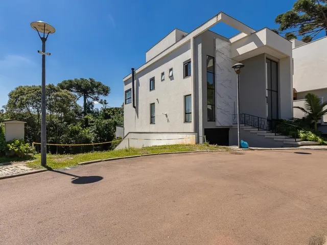 Terreno com 457m², à venda, no bairro Campo Comprido em Curitiba