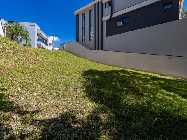 Terreno com 457m², à venda, no bairro Campo Comprido em Curitiba