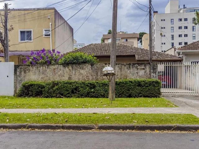 Terreno à venda, no bairro Vila Izabel em Curitiba