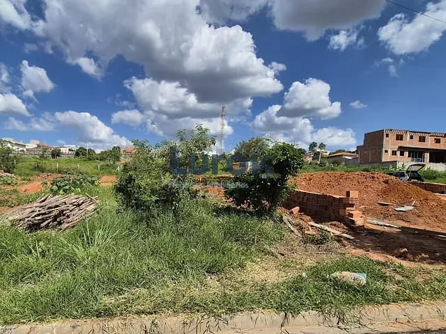 Terreno com 341m², à venda, no bairro Jardim Alto da Colina em Valinhos