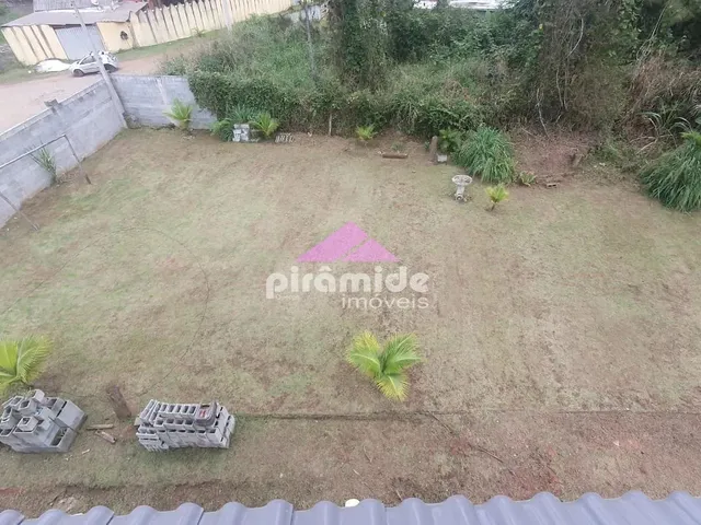 Terreno com 486m², à venda, no bairro Jardim Tarumãs em Caraguatatuba
