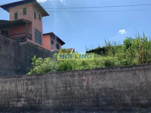Terreno com 328m², à venda, no bairro Jardim Tanzi em São Roque