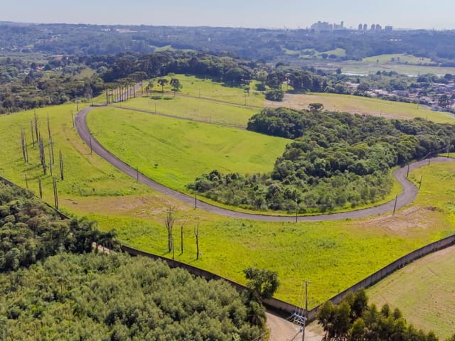 Terreno com 815m², à venda, no bairro Ferraria em Campo Largo