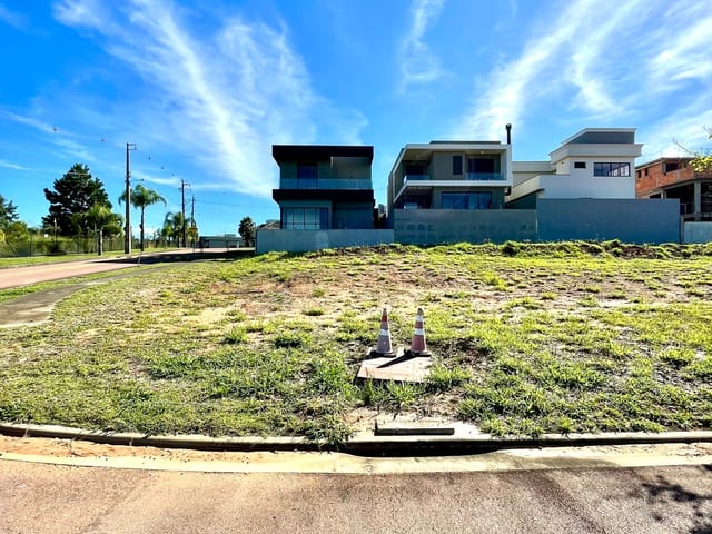Terreno com 340m², à venda, no bairro Jardim Carvalho em Ponta Grossa