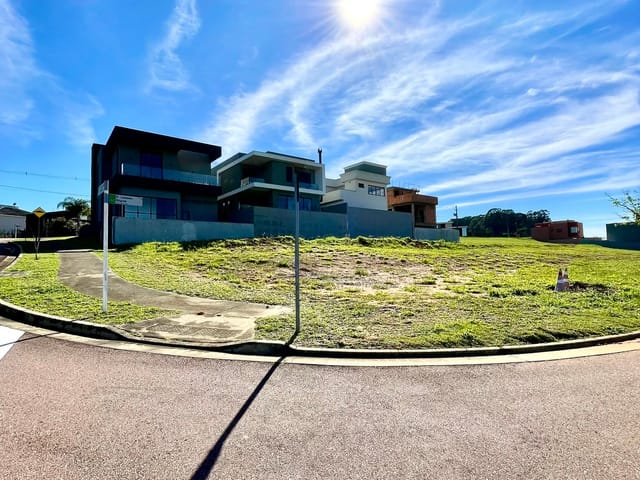 Terreno com 340m², à venda, no bairro Jardim Carvalho em Ponta Grossa