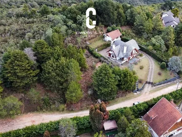 Terreno com 1080m², à venda, no bairro Vila Porã em Campos do Jordão
