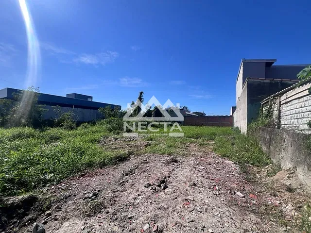 Terreno com 315m², à venda, no bairro Balneário Recanto do Sol em Caraguatatuba