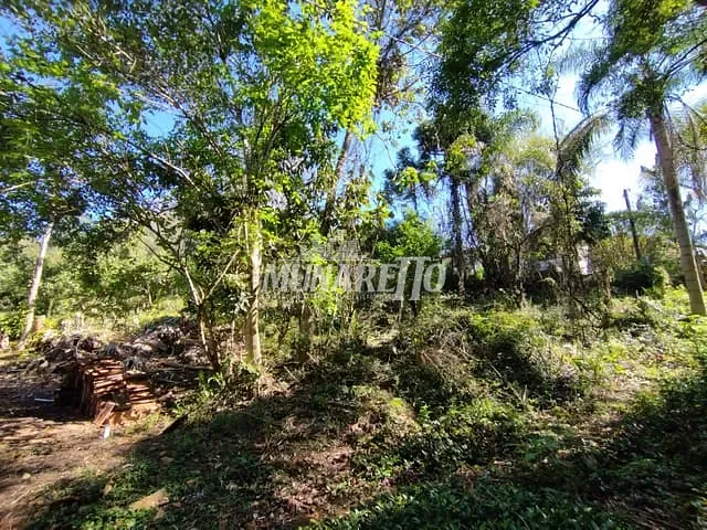 Terreno com 562m², à venda, no bairro Dos Estudantes em Ipira
