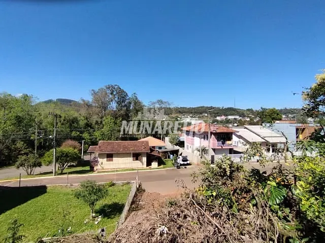 Terreno com 562m², à venda, no bairro Dos Estudantes em Ipira