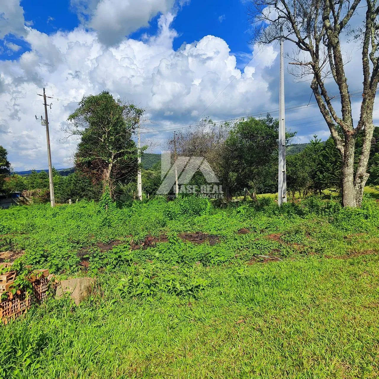 Terreno em área rural a venda — Santana