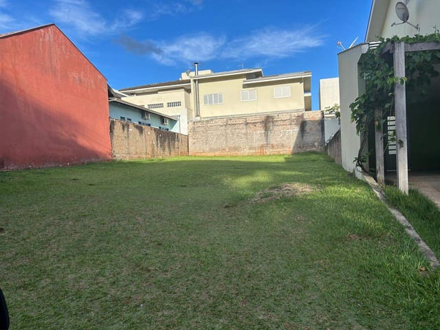 Terreno com 300m², à venda, no bairro Aurora em Londrina