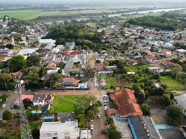 Terreno com 700m², à venda, no bairro Centro em Bom Retiro do Sul