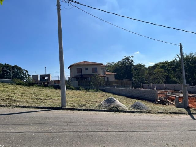 Terreno com 250m², à venda, no bairro Parque das Nações em Pindamonhangaba