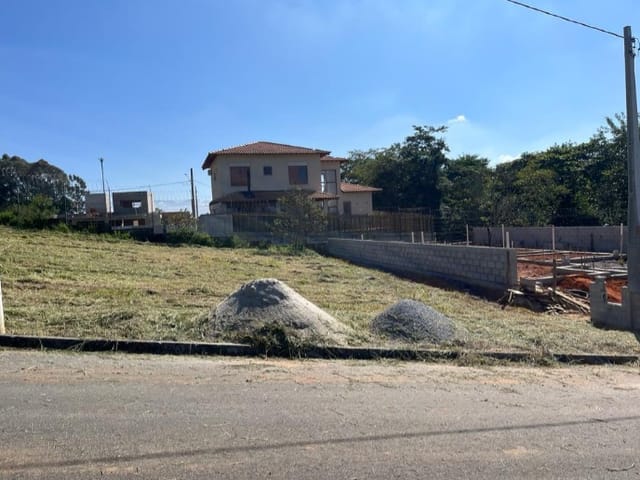 Terreno com 250m², à venda, no bairro Parque das Nações em Pindamonhangaba