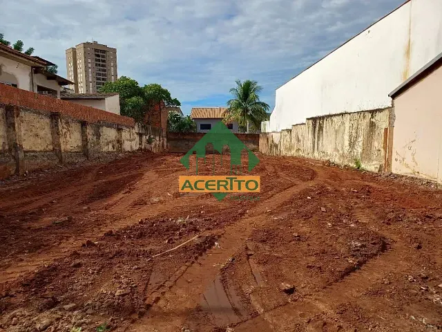 Terreno com 480m², à venda, no bairro Parque Baguaçu em Araçatuba