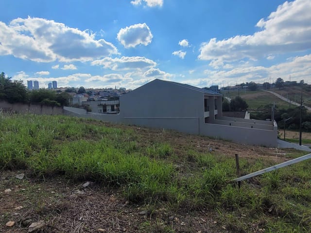 Terreno com 840m², à venda, no bairro Oficinas em Ponta Grossa
