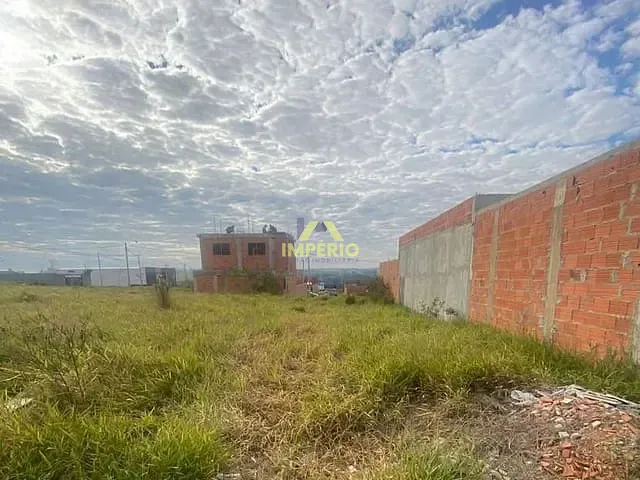 Terreno com 180m², à venda, no bairro Jardim dos Ipês em Salto