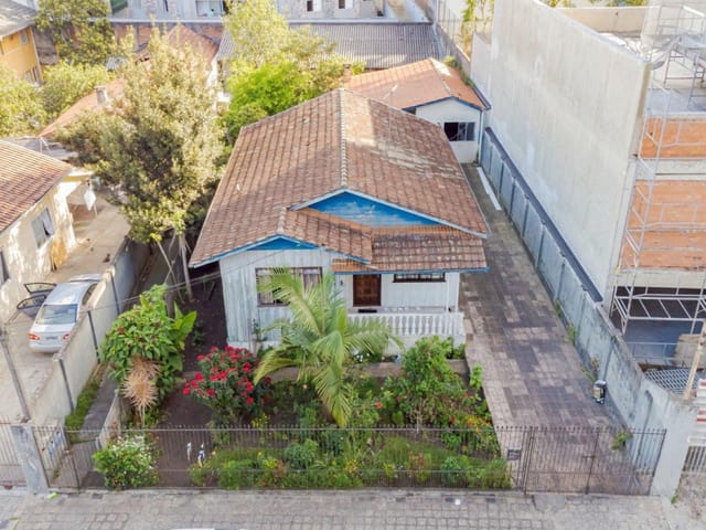 Terreno à venda, no bairro Bacacheri em Curitiba