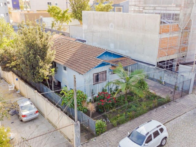 Terreno à venda, no bairro Bacacheri em Curitiba