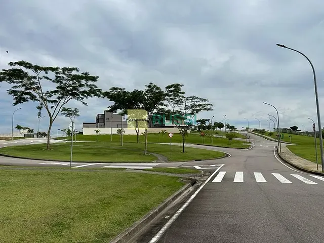 Terreno com 560m², para alugar, no bairro São José dos Campos em São José dos Campos