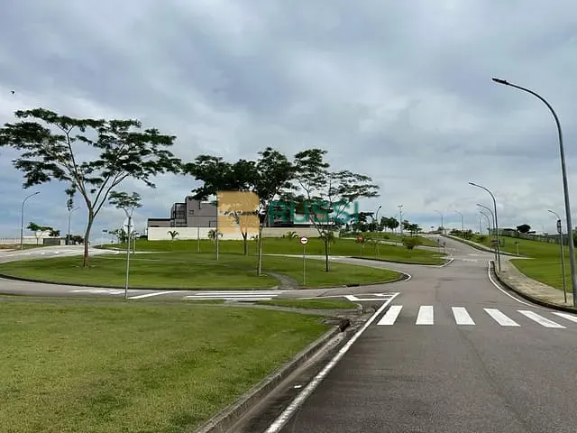 Terreno com 560m², para alugar, no bairro São José dos Campos em São José dos Campos