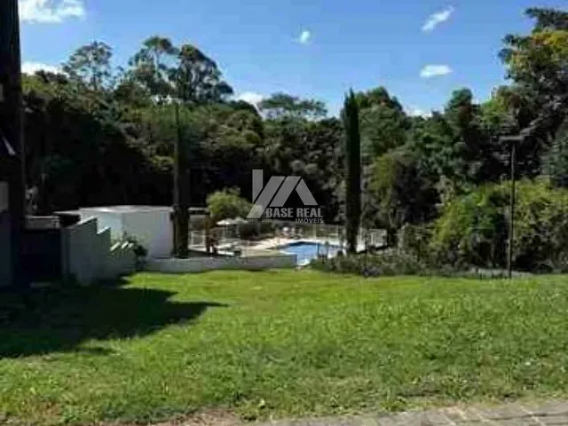 Terreno com 300m², à venda, no bairro Colônia Dona Luíza em Ponta Grossa
