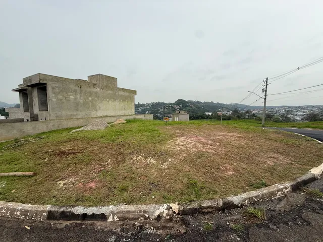 Terreno com 288m², à venda, no bairro Loteamento Jardim das Flores em Santana de Parnaíba