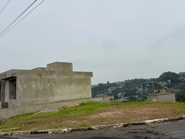 Terreno com 288m², à venda, no bairro Loteamento Jardim das Flores em Santana de Parnaíba