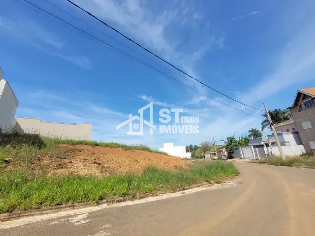 Terreno com 334m², à venda, no bairro Portal da Mantiqueira em Andradas