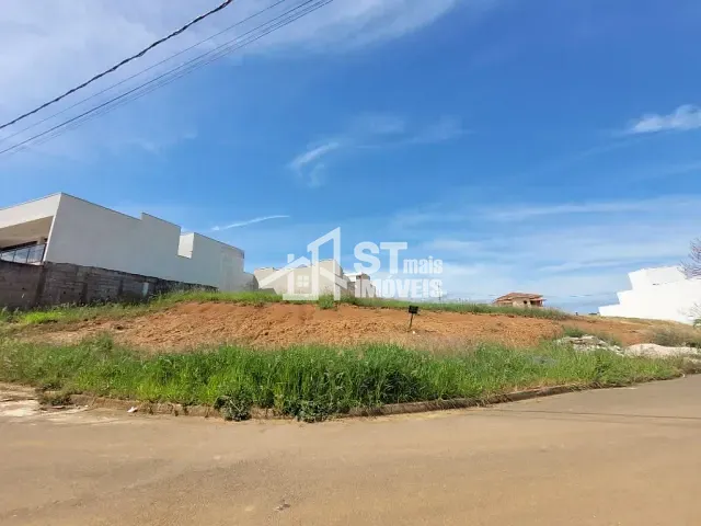 Terreno com 334m², à venda, no bairro Portal da Mantiqueira em Andradas