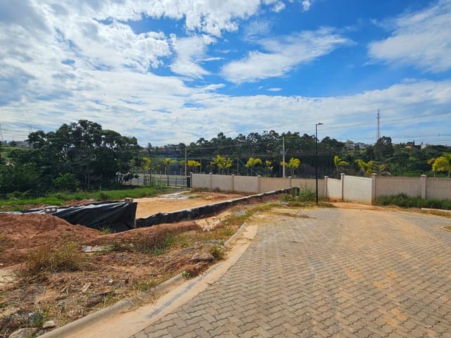 Terreno com 639m², à venda, no bairro Vila Sônia (Sousas) em Campinas