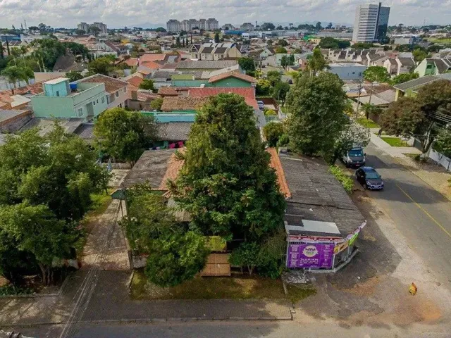 Terreno à venda, no bairro Capão Raso em Curitiba