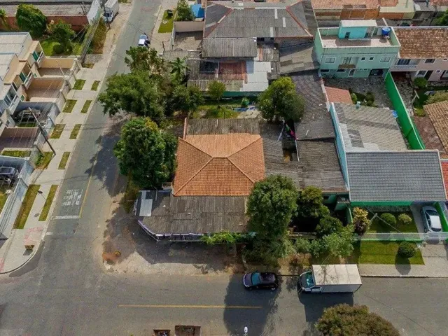 Terreno à venda, no bairro Capão Raso em Curitiba
