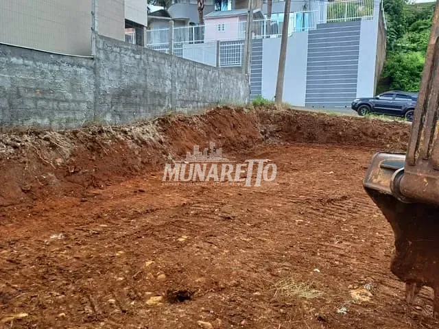 Terreno com 390m², à venda, no bairro Vista Alegre em Concórdia